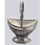 Szecessziós ezüst (Ag) kínáló, eredeti üvegbetéttel, m: 19 cm, nettó 109g, ezüst része sérült...