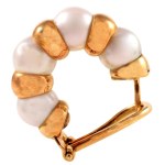 Fülbevaló pár, 18k arany (Au) , gyöngyökkel ékítve, Jelzett, magyar fémjellel. 11,66 g d...