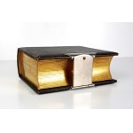 Elegant album with 36 visit photos from the 2nd half of the 19th century.