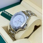 ROLEX MODEL YACHT-MASTER 40 16622