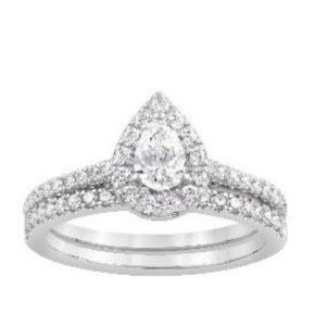 GOLD RING WITH LAB GROWN DIAMONDS - 426 LG