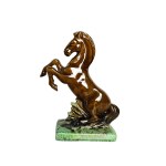 Aufzuchtpferd Keramikfigur | Beroun Ceramics, Tschechoslowakei um 1966, ausdrucksstarke Skulptur aus der Jahrhundertmitte