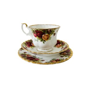 Royal Albert Old Country Roses Frühstücksset | Tasse, Untertasse &amp; Teller, 2. Hälfte des 20.