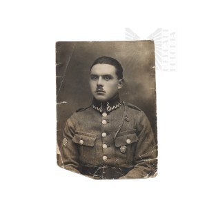 II RP Fotografia Portretowa Wczesne Wojsko Polskie - Odznaka Pamiątkowa Orlęta , Szewrony Za Wysługę Lat