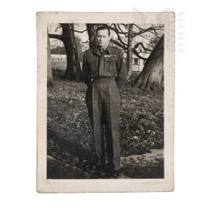 PSZnZ Fotografia Żołnierza 2 Korpusu - Krzyż Walecznych, Medal Wojska