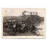 PRL/LWP Photograph of Civilians and Soldiers of the People