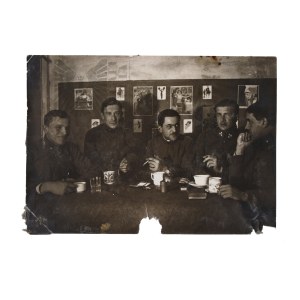 Austro-Węgry Fotografia Żołnierzy Austro-Węgierskich Przy Stole