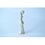 Porcelanowa figurka ,,Kobieta z koszem'' - ZPS Krzysztof - Z. Śliwowska-Wawrzyniak -2