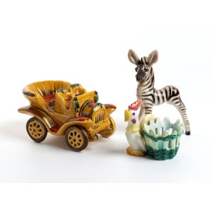 TARCISIO TOSIN (Cles 1904 - Vicenza 1999), Lot bestehend aus drei Keramiken: Eierbecher, Auto und Zebra