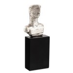 Igor Mitoraj (1944 Oederan - 2014 Paris), Petit Promethee, 1981 - pendant and pedestal.