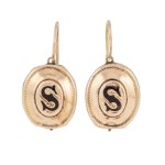 Earrings with "S" motif, 19th/20th century.