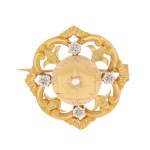 Brooch with floral motif, early 20th century.