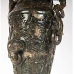 Green jadeite urn vase China, Quing Dynasty, 19th century