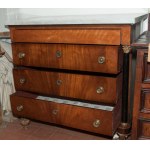Rectangular veneered chest of drawers with four drawers Tuscany, first half of the 19th century