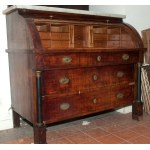 Chest of drawers in mahogany veneer Tuscany, first half of the 19th century