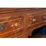 Chest of drawers with mahogany riser Holland, 18th century