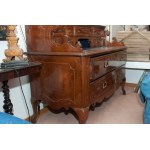 Chest of drawers with mahogany riser Holland, 18th century