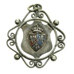 Patriotic pendant with a three-field coat of arms, 19th / 20th century. (940)