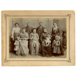 Krasnoyarsk, Siberia, Russia. Family portrait. Photo by M. B. Akselrod, 13.07.1903 (179)