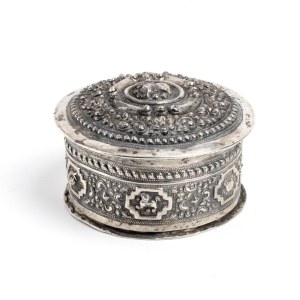 Burma solid silver box - 19th century