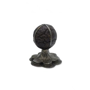 Bezoar with silver base - Central Europe, 17th - 18th century