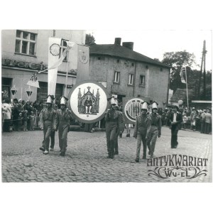 GRODZISK WLKP, Piwobranie, korowód na rynku, fot. P. Kaźmierczak, 1978