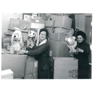 KOŁO, przyjęcie towaru w sklepie WPHW, fot. Z. Ceglarek, lata 70.