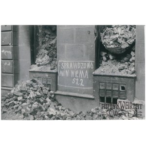 WARSZAWA, „Sprawdzono, min nie ma”, ruiny miasta, fot. CAF, 1970