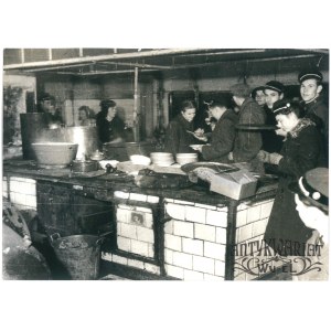 WARSZAWA, stołówka studentów Politechniki, fot. CAF, 1945