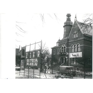 KĘTRZYN, city hall - seat of the MRN, photo by S. Moroz, 1970