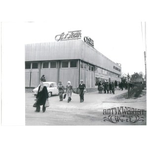 OSTRÓDA, pawilon handlowy Społem „Pan i Pani”, fot. St. Moroz, 1976