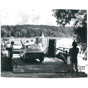 POPIELNO (pow. Pisz), prom na jeziorze Bełdany, fot. St. Moroz, 1975