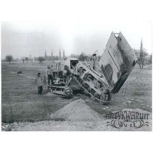 LIPÓWKI (pow. Garwolin), prace melioracyjne, fot. Miedza, 1976