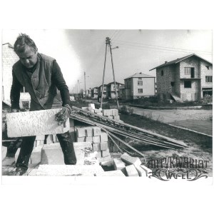 LUBARTÓW, Spółdzielnia Budowy Domów Jednorodzinnych „Sami Swoi”, budowa domu, fot. M. Trembecki, 21.10.1988
