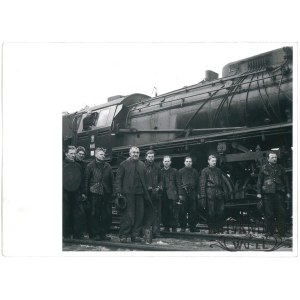 LUBLIN, „3 minuty ciszy”, kolejarze oddają hołd Bierutowi w dniu pogrzebu, fot. Izralewicz, 17.03.1956