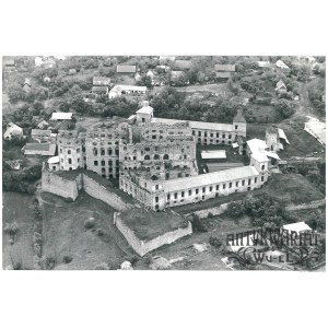 UJAZD (pow. Opatów), ruiny zamku Krzyżtopór z lotu ptaka, fot. A. Łokaj, 5.07.1983