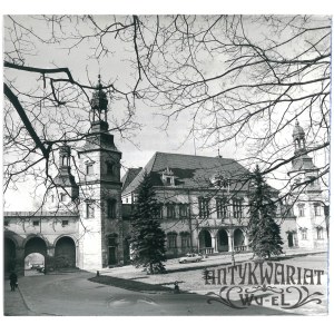 KIELCE, zamek, siedziba Muzeum Świętokrzyskiego, fot. Stan, 19.03.1975