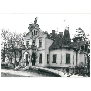 OBLĘGOREK (pow. Kielce), pałac Henryka Sienkiewicza, muzeum, fot. Wawrzynkiewicz, 17.03.1973