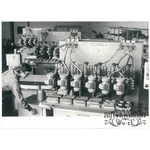 NOWY SĄCZ, Zakłady Elektrod Węglowych - obróbka grafitu, fot. S. Momot, 1976