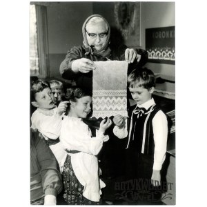 GOGOLIN, akcja „Koronki mojej babci” w przedszkolu, fot. CAF, 1970