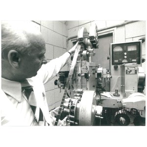 POLSKA KRONIKA FILMOWA - laboratorium obróbki taśmy, fot. CAF, 1979