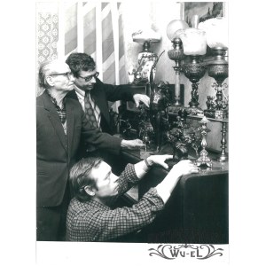 ANATOL HUSZCZA z synami i kolekcja, fot. CAF, 1986