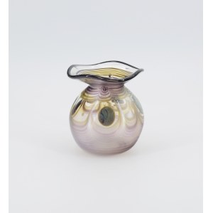 Art Nouveau vase in Loetz-Witwe type