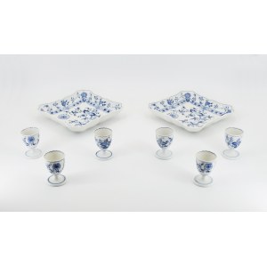 MIESNIA, Set of dishes with Zwiebelmuster decoration