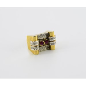 Ring with rubies