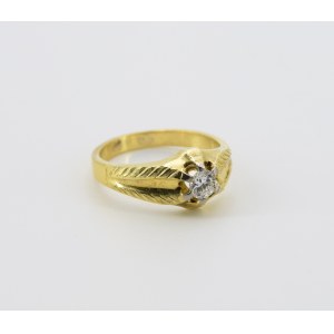Anello con diamante