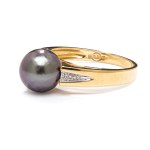 Tahiti pearl and diamond ring late 20th century.