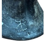 Skull with a reptile