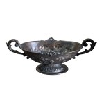 Hand-chiseled centerpiece vase in patinated bronze