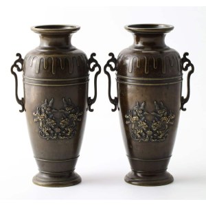 Pair of vases with dragons, Japan, early 20th century.